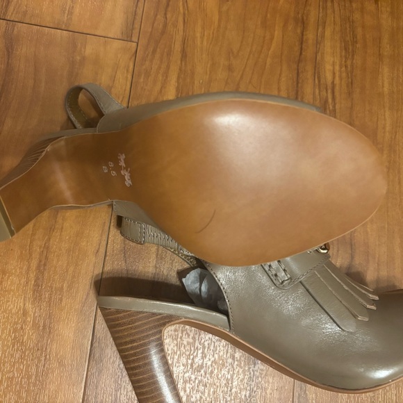 COACH RENITA SLINGBACK SANDAL - Picture 3 of 14